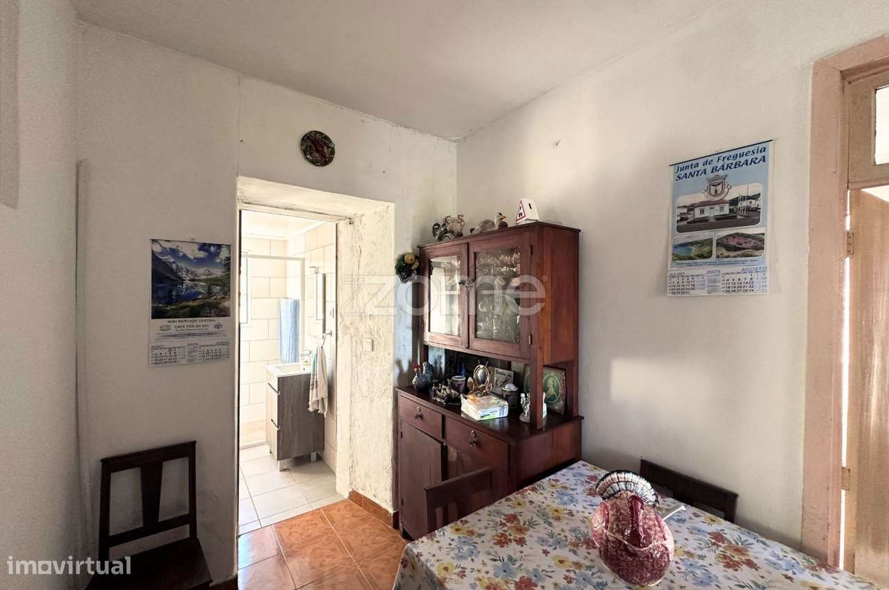 Moradia T2 típica mariense com terreno rústico e vista panorâmica - Grande imagem: 2/7