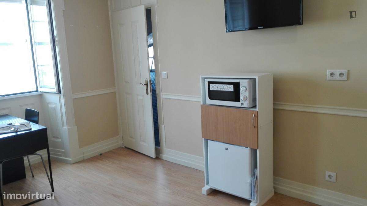 Estúdio - localizado em Baixa Coimbra - Grande imagem: 5/8