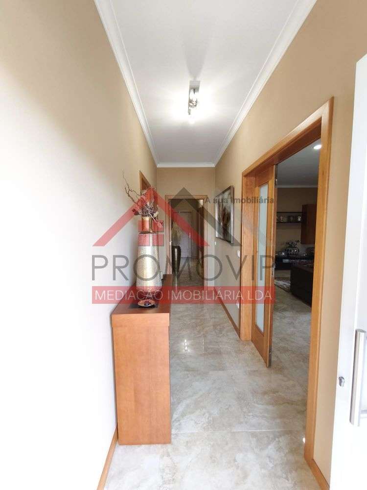 Moradia Bi-Familiar T3+T2 São Tiago Carreira STS-12