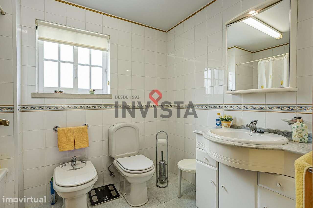 Moradia T3 com garagem para três carros-12