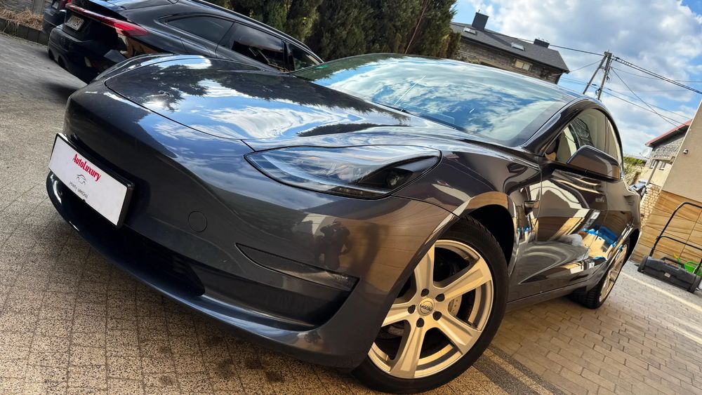 Tesla Model 3 2023