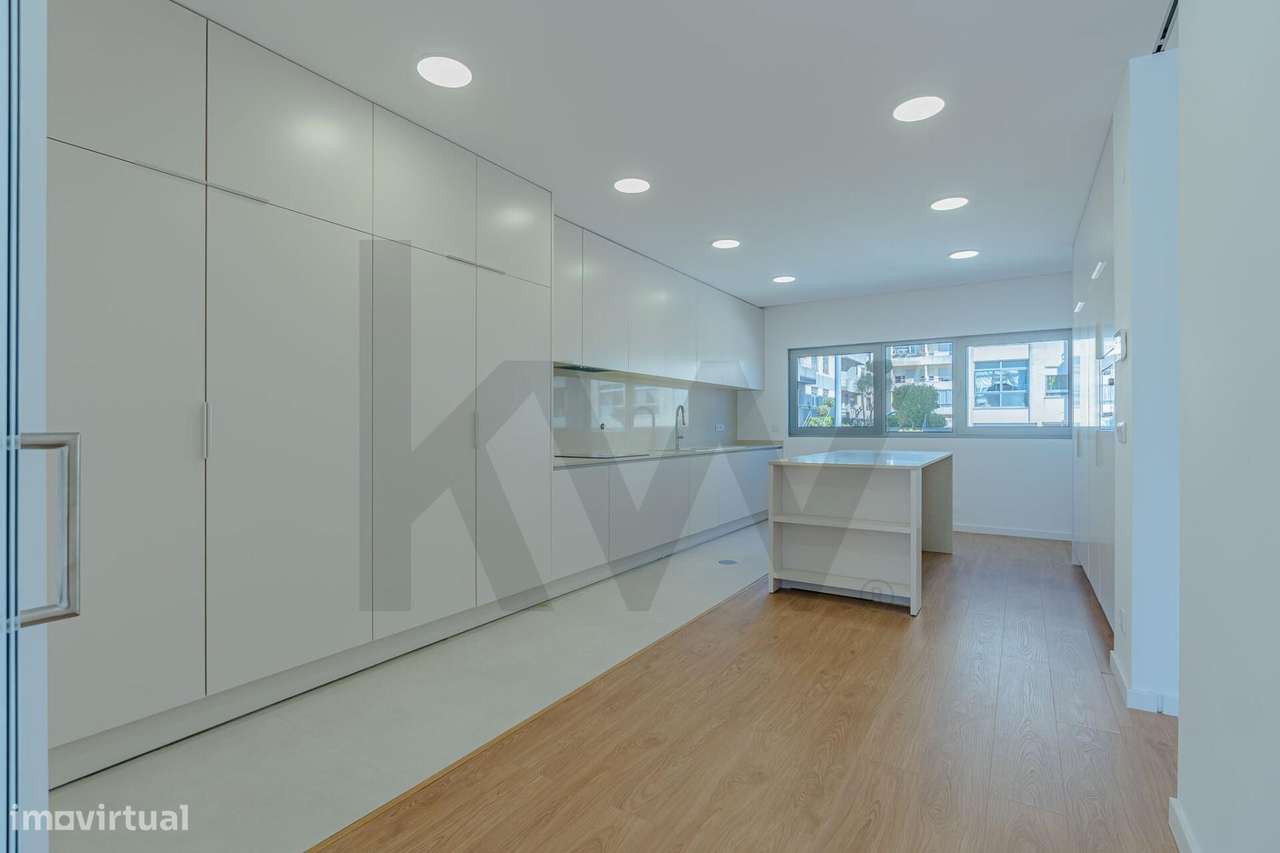 Exclusiva Moradia T3 Nova no Centro de Santa Maria da Feira ! - Grande imagem: 4/31