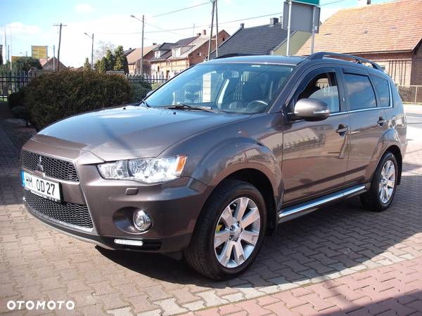 Mitsubishi Outlander - 8