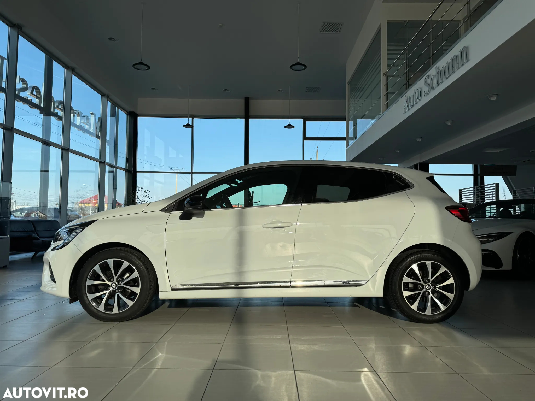 Renault Clio TCe 90 TECHNO - 8