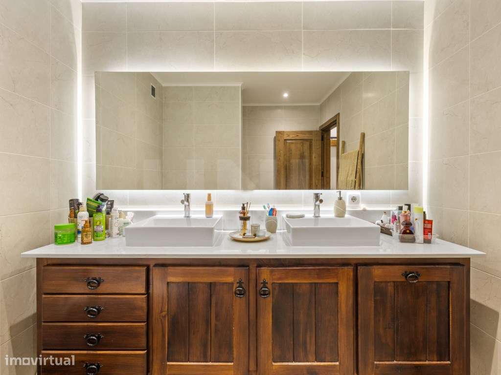 Apartamento T3 remodelado para venda no Sobral de Monte Agraço-15