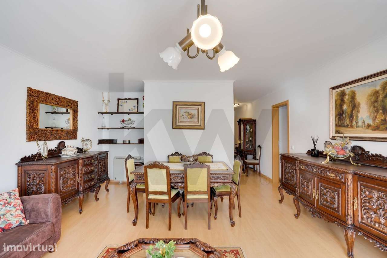 Apartamento T4 – 125m2, Arrecadação e 2 Lugares de Estacionamento | Sa - Grande imagem: 3/36