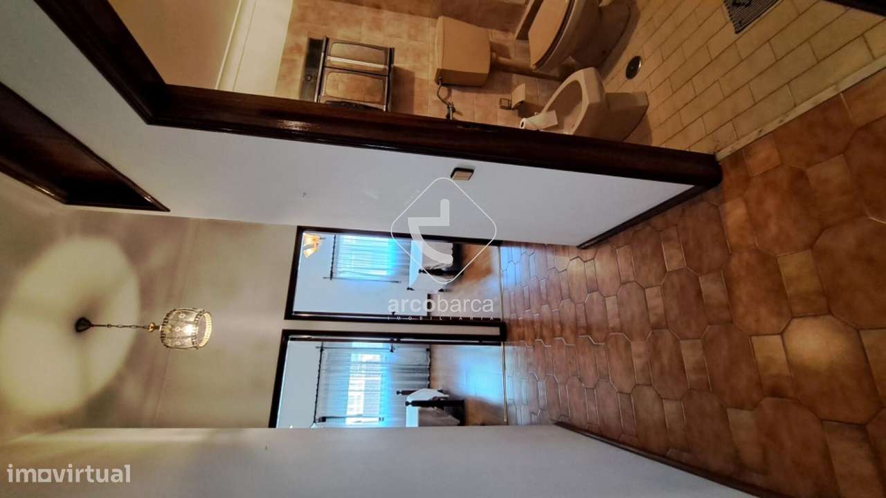 Apartamento com Terraço 40m2 de uso privado - T2+1-centro vila - Arcos-10