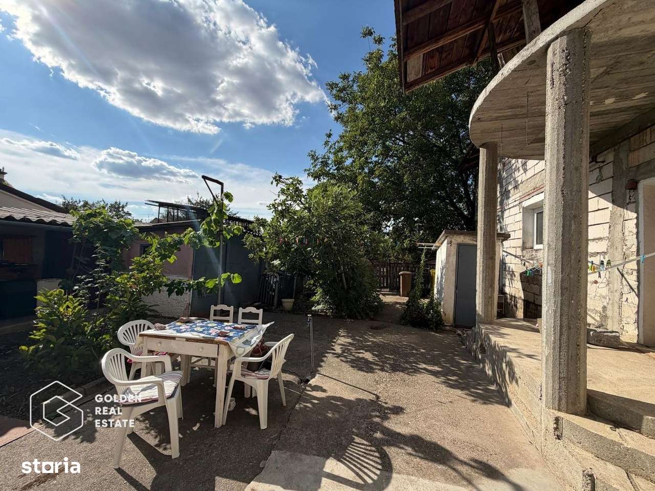 Casa cu doua corpuri de cladire in Gradiste-12