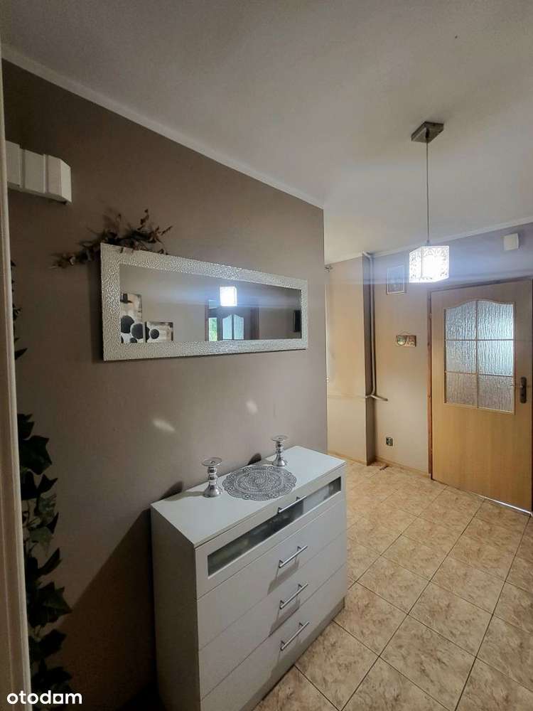 Piękny dom z dużą działką w Ostrowcu Świętokrzyski-4