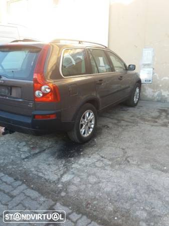 Volvo XC 90 D5 AWD de 2005 para peças - 4