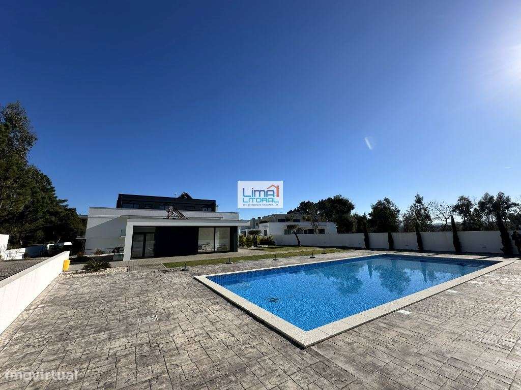 Moderno apartamento T3 - condomínio fechado com piscina - Grande imagem: 2/23