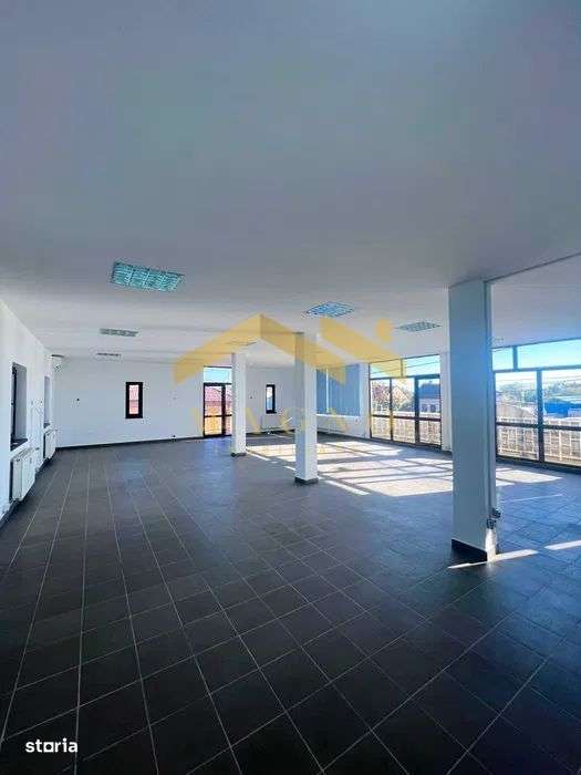 Spatiu comercial/birouri/cabinet - Imagine principală: 1/6