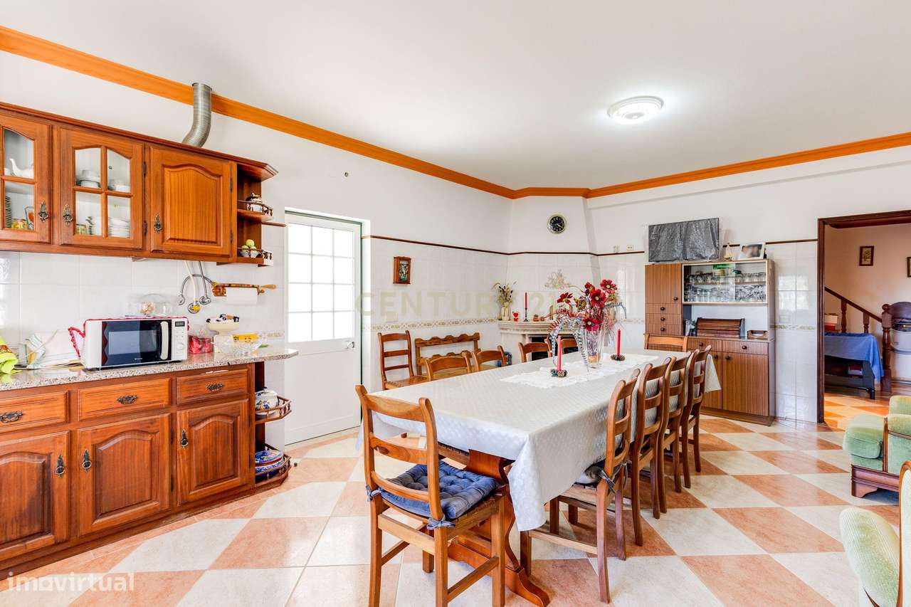 Casa T3 com Vista Panorâmica em Pombal, Leiria-11