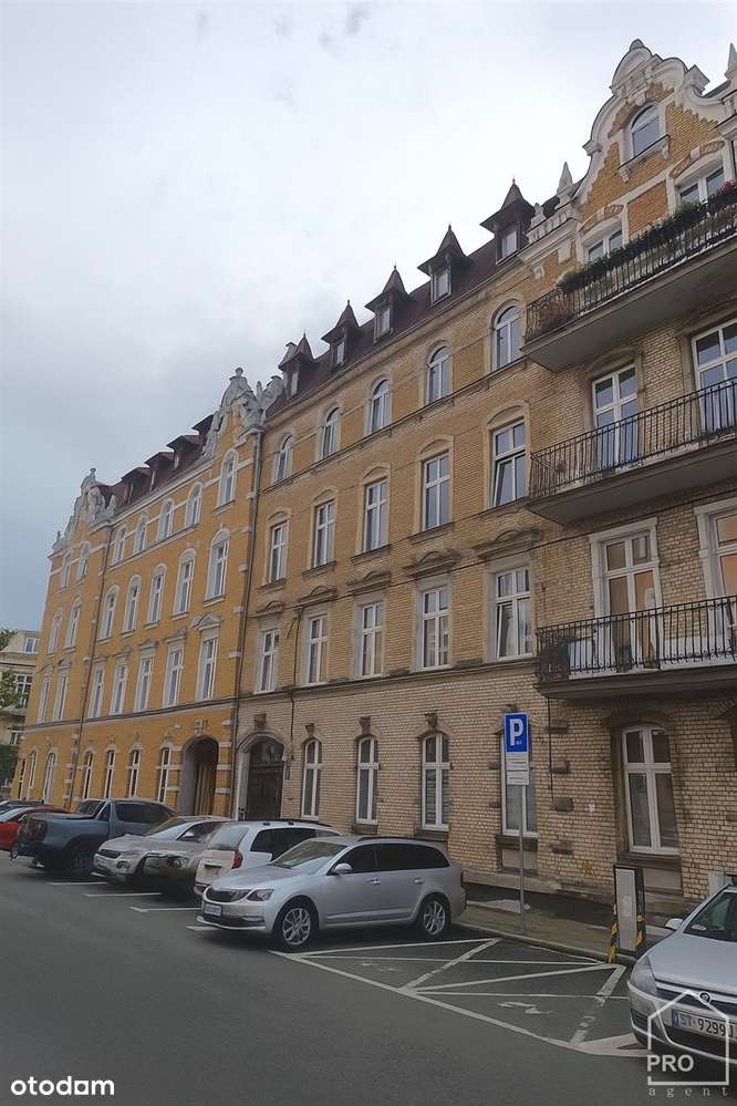 Lokal w zabytkowej kamienicy przy Parku Chopina-9