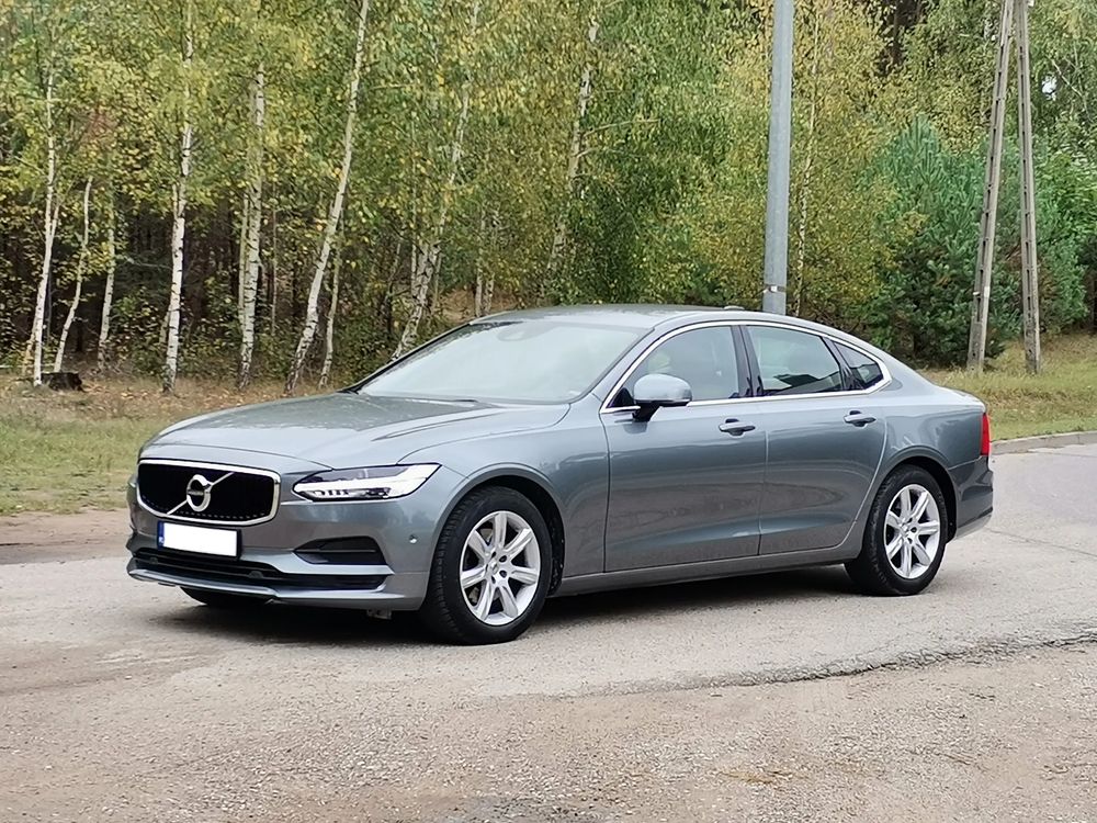 Volvo S90 D4 Momentum 2017