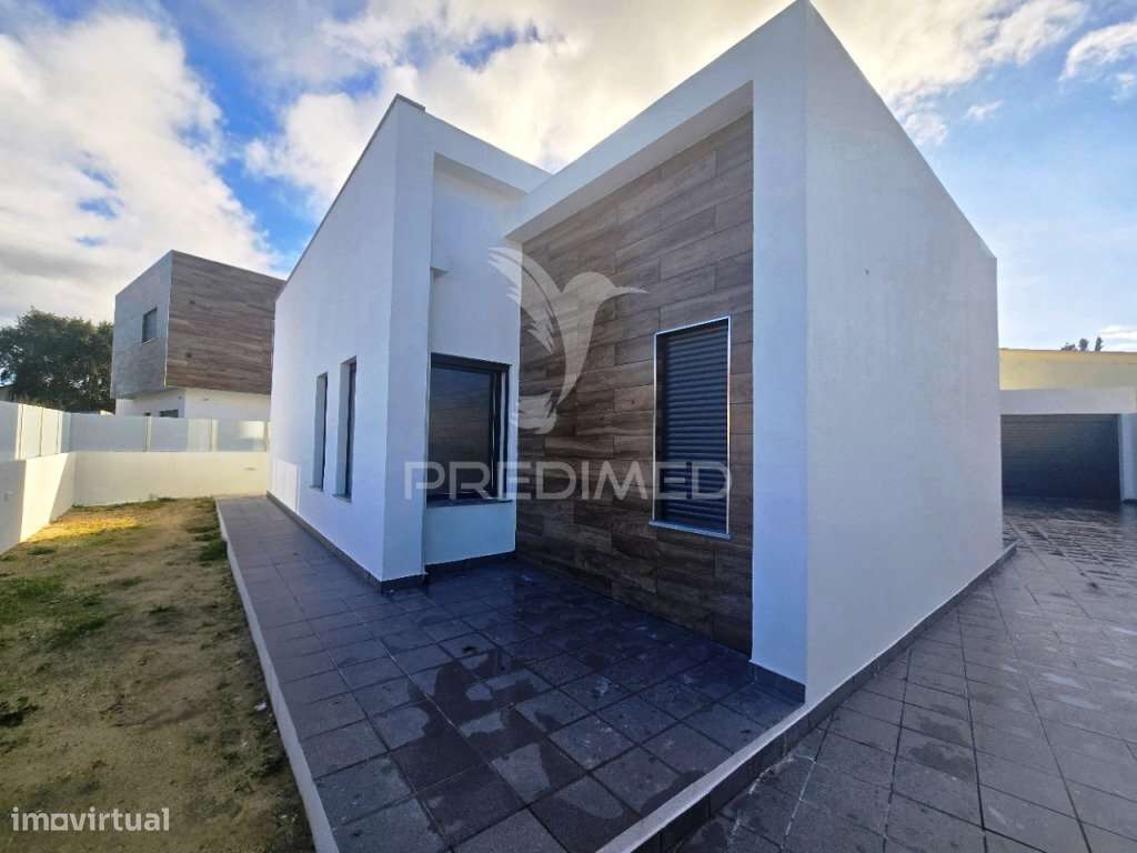 Moradia Isolada T5, c/Piscina e Box, na Brejoeira - Azeitão - Grande imagem: 4/40