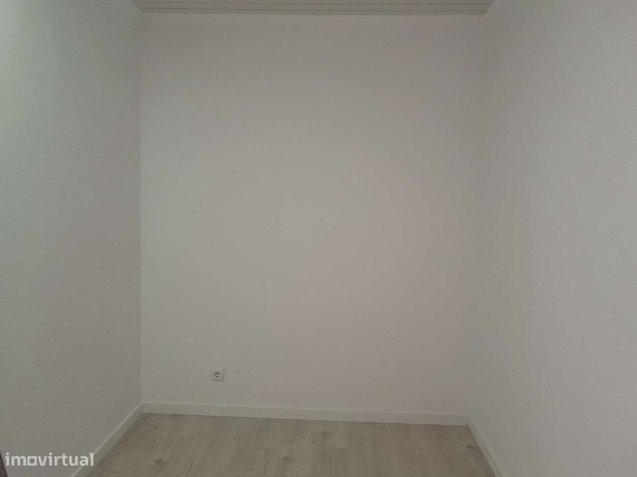 Moradia T3 com Garagem em Remodelação – Anaguéis, Coimbra-2