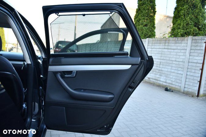 Audi A4 Avant 2.0T FSI - 28