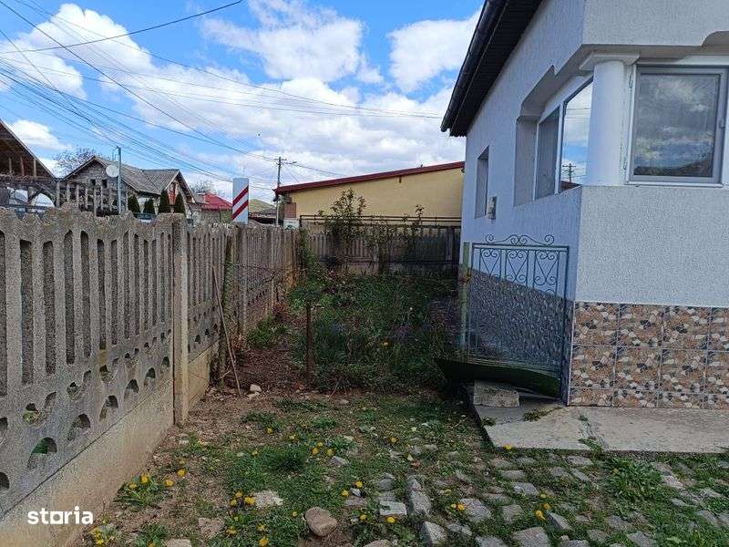 De vânzare casa în Pucioasa - Imagine principală: 5/8