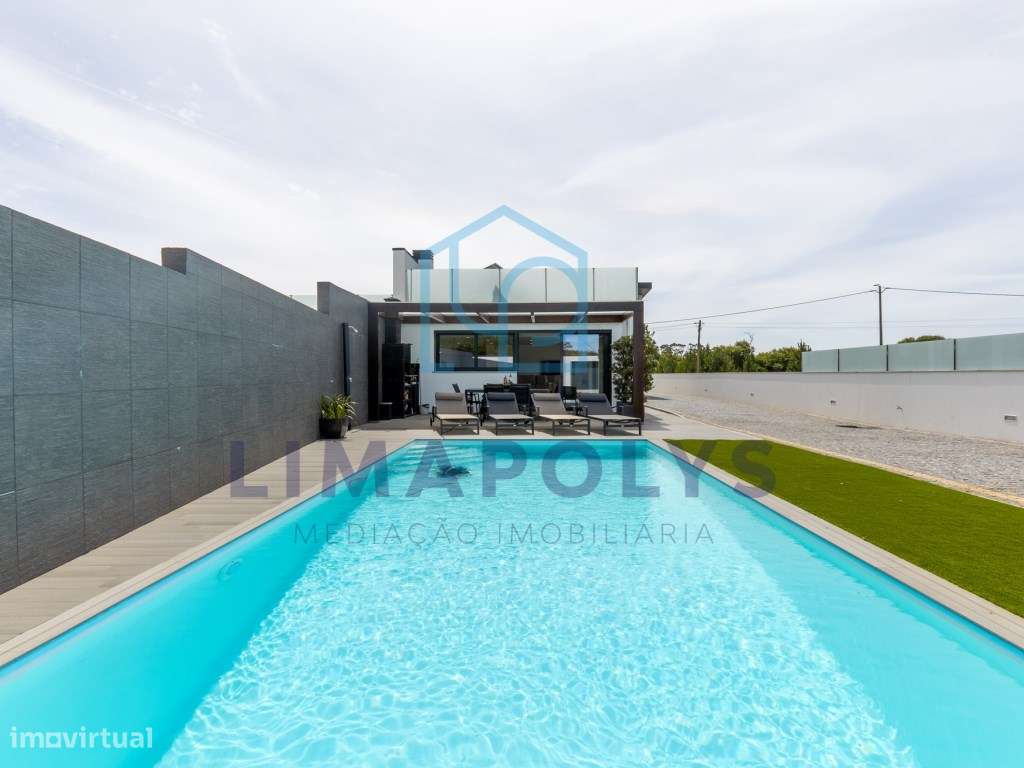 Moradia de Luxo a 400m da Praia-4