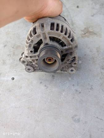 Alternator VW SEAT SKODA 1.4 037903025M - 1