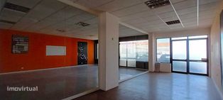Arrenda Loja com 108m2 em Setúbal - Quatro Caminhos - Grande imagem: 2/12