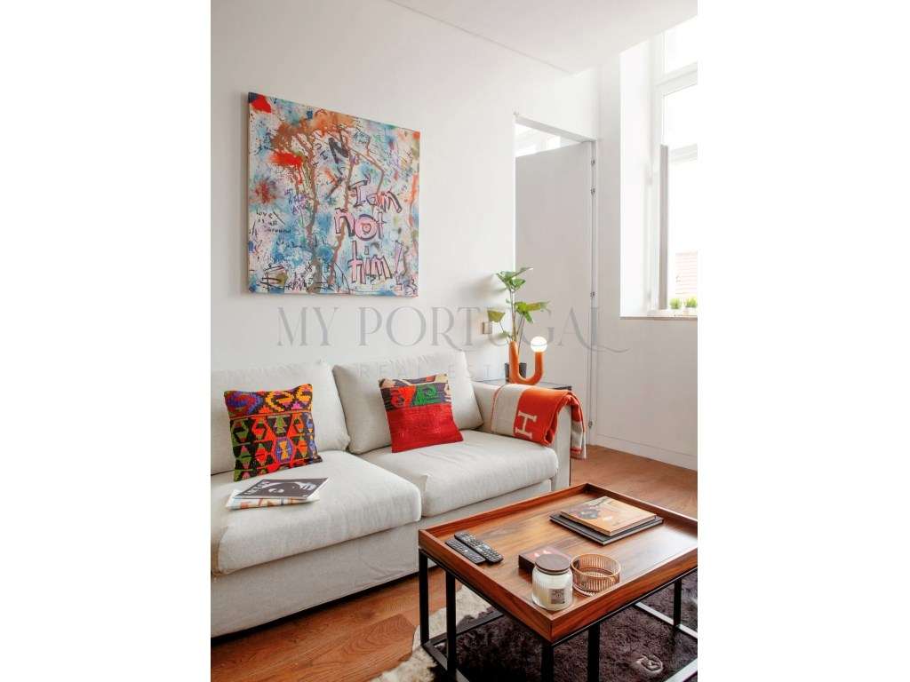 Refúgio de Design e Luz na Praça Dom Luís I - Onde o Rio encontra a...-8