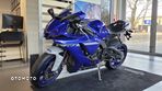 Yamaha R1 - 6