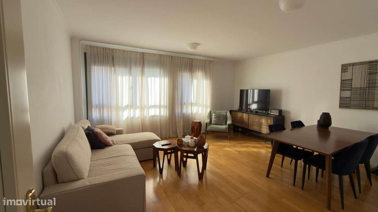 Arrendamento de apartamento T2 no empreendimento Jardins de Campolide - Grande imagem: 4/18