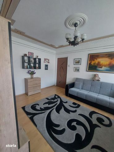 Vanzare apartament 2 camere, zona micro 11 Targoviste