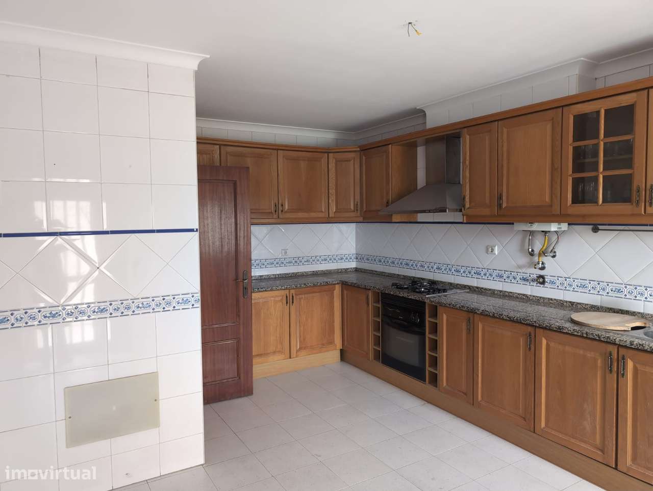 Apartamento T3 com Parqueamento Centro de Benavente-5