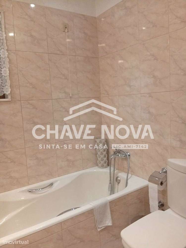 MORADIA ISOLADA V3+1  SERZEDO E PEROSINHO (VILA NOVA DE GAIA)-23