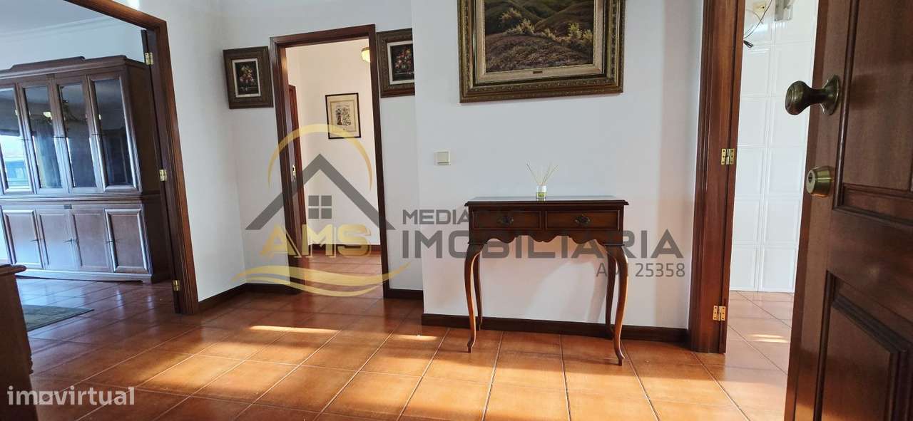 APARTAMENTO T3 COM TRÊS FRENTES E GARAGEM A 5 min a pé do Centro de-51