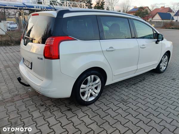 Peugeot 5008 - 9