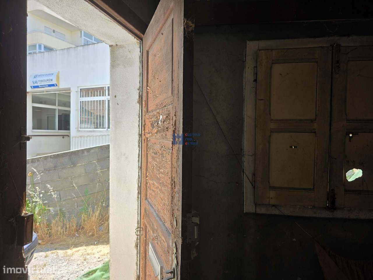 Moradia em ruina com logradouro Ourém-11