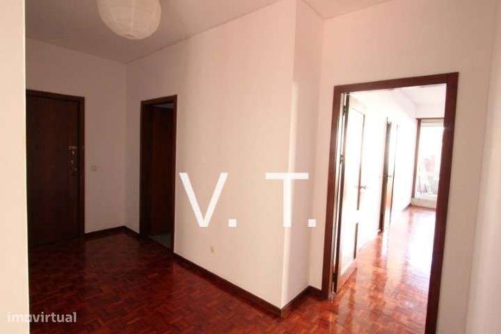 T4 C/1 LG - R. Júlio Dinis- Galiza/Palácio Cristal- Hosp Stº Antonio - Grande imagem: 2/21