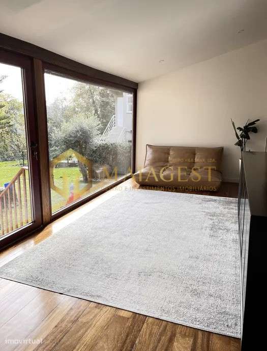 Casa de Pedra de Carácter Único com Conforto Contemporâneo - Grande imagem: 5/12