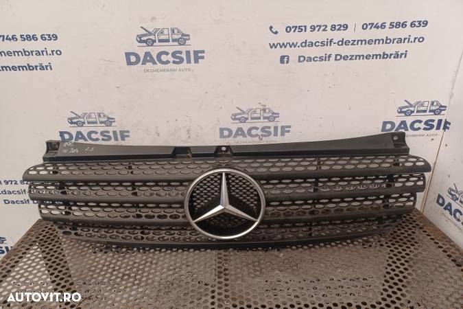 Grila radiator Mercedes-Benz C-Class W204/S204/C204 (facelift)  [din 2011 pana  2015] seria Sedan 4 - 1