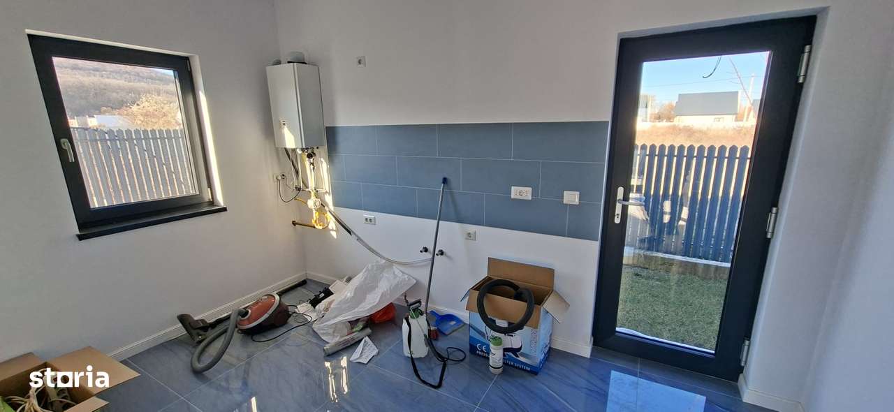 Hemeius-casa noua parter-82 mp utili-teren 270 mp - apa - curent - gaz-14