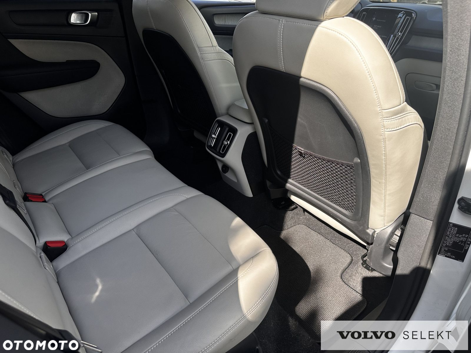 Volvo XC 40 - 25