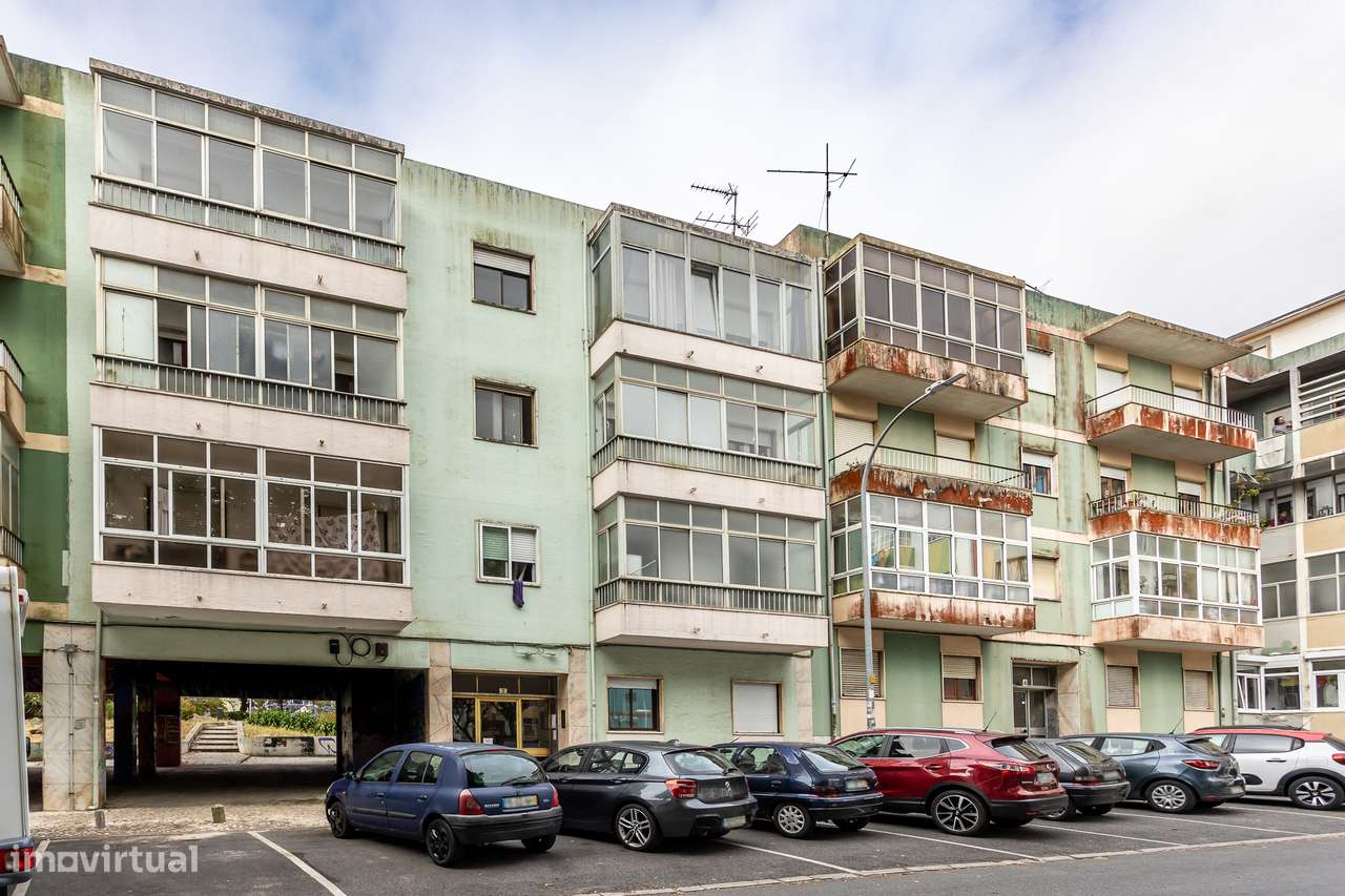 Apartamento T3 em Mem-Martins - Grande imagem: 1/30