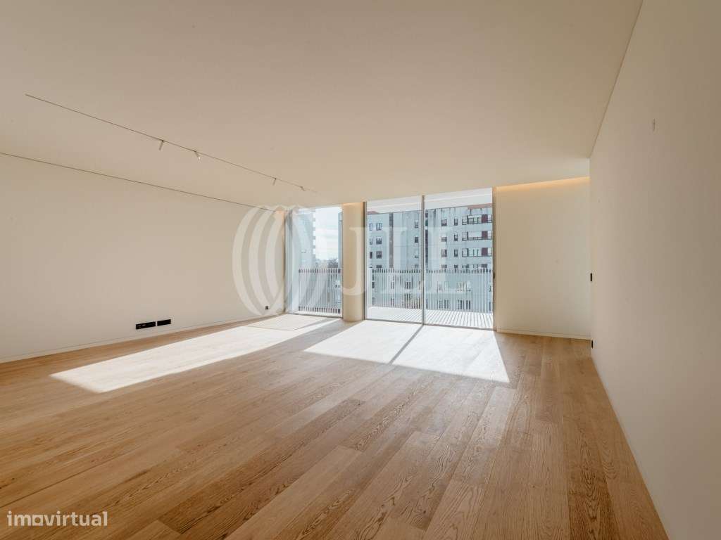 Apartamento T3 com garagem, na Avenida da Boavista, Porto - Grande imagem: 4/36