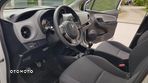 Toyota Yaris 1.5 Dynamic - 30