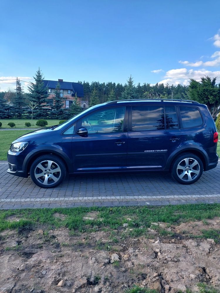 Volkswagen Touran II 2.0 TDI DPF Cross 2011