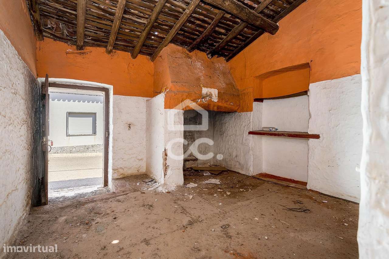 Duas Moradias para Recuperação Total c/ Quintal de 155,6 m² | Portel, - Grande imagem: 4/38
