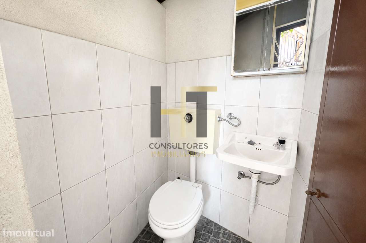 Moradia T4 em Lousada | 312m², 542m² de Terreno e Garagem para 3 Car-26