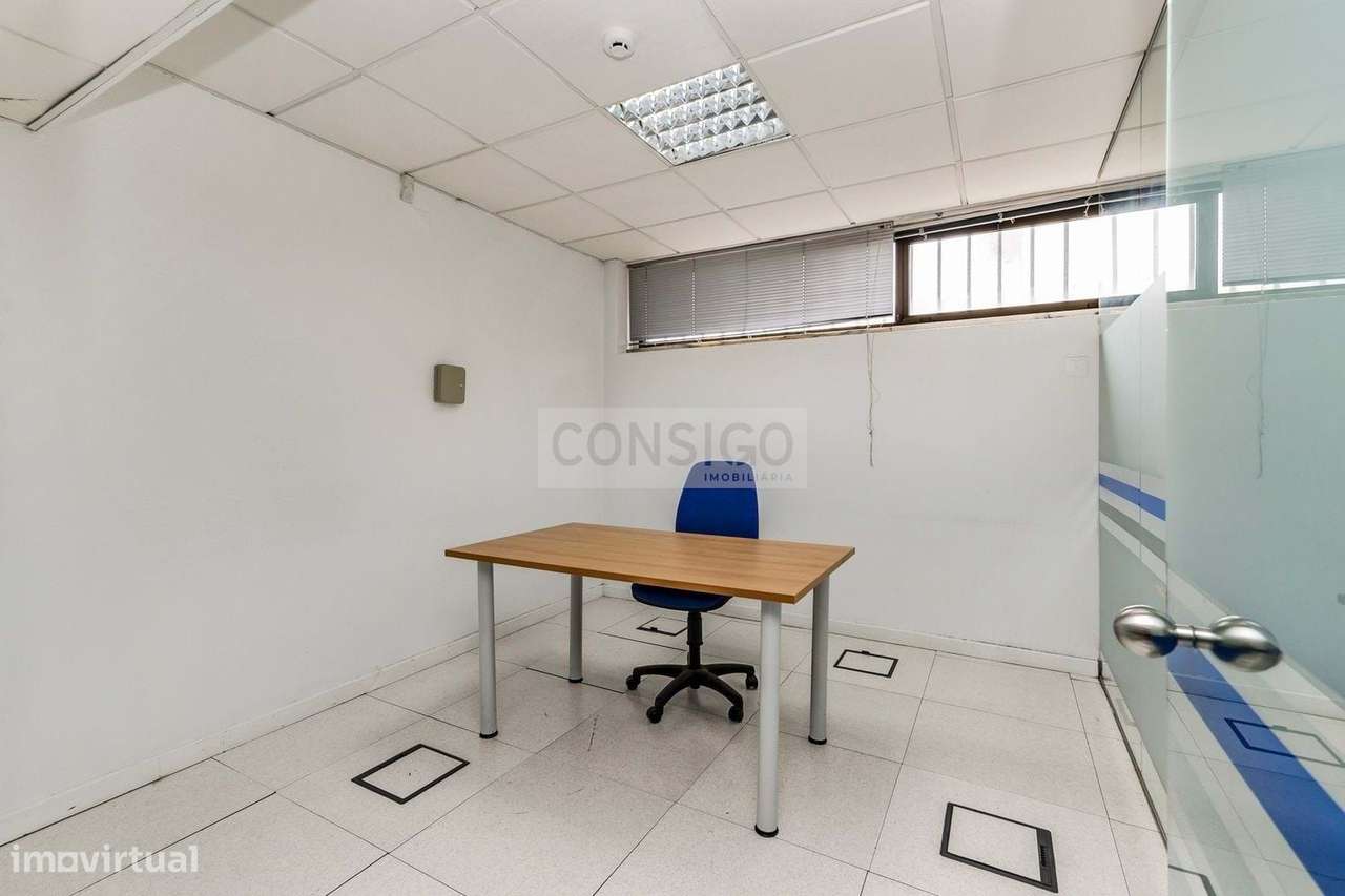 Espaço Comercial Moderno em Algés-25