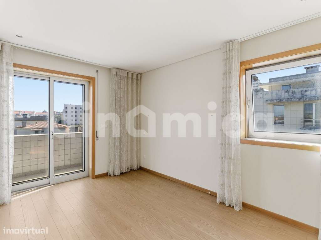 Oportunidade! T2 Póvoa de Varzim a 300m da praia !!-13