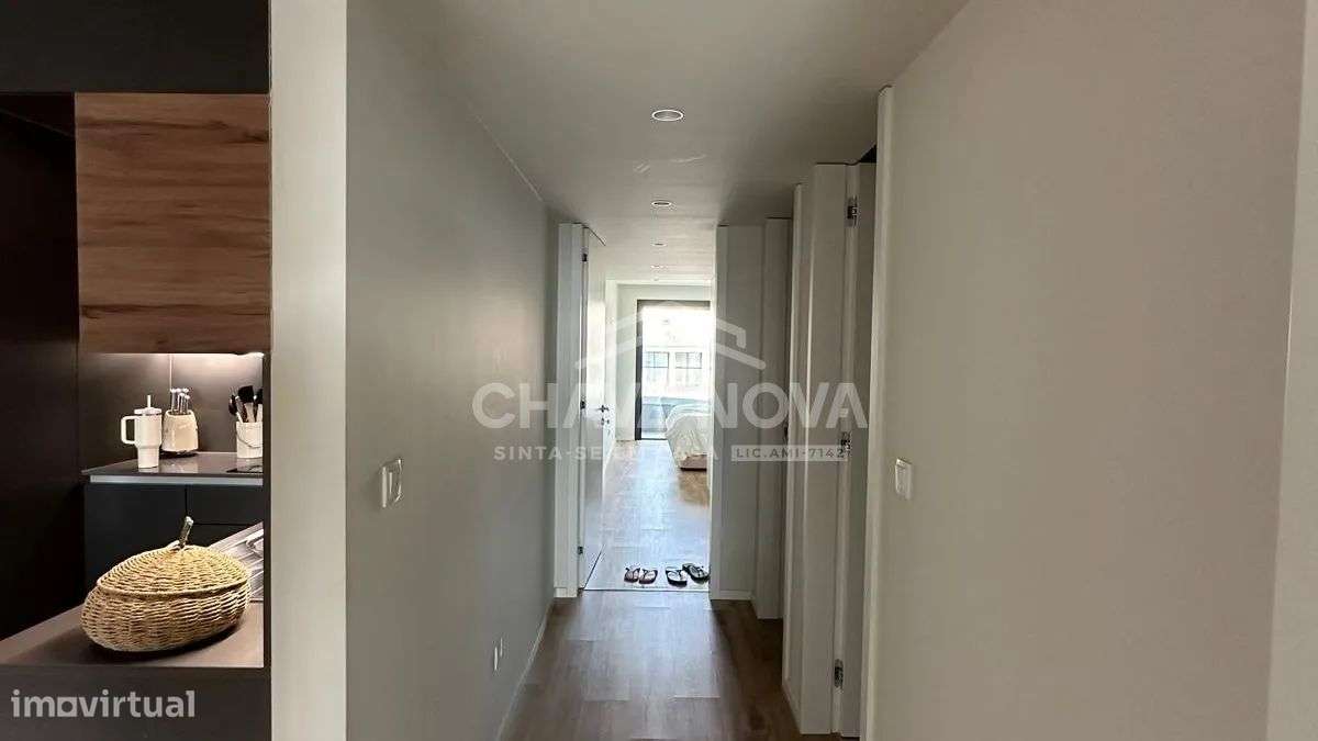 T2 Luxo Último Piso c/ Lugar de Garagem em Canidelo-20