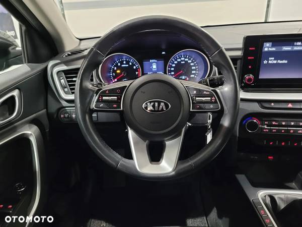 Kia XCeed 1.5 T-GDI M - 14